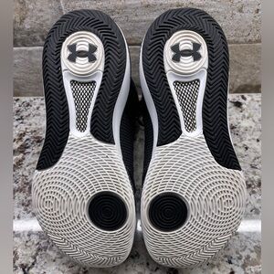 Size 8 Under Armour Women's HOVR Highlight Ace Volleyball Shoe